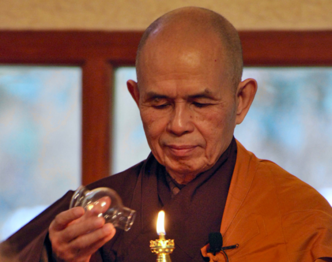 Nhà Giao Dịch